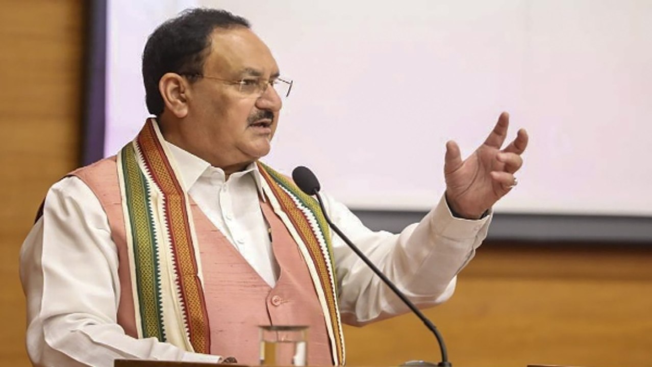 जेपी नड्डा ने कहा, 'आज बाला साहेब सोचते होंगे, उनके बेटे ने ही उनकी दुकान बंद कर दी' है