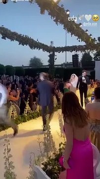 Eda Ece, qui a épousé son amant de 4 ans, Buğrahan Tuncer, a changé son nom de famille.