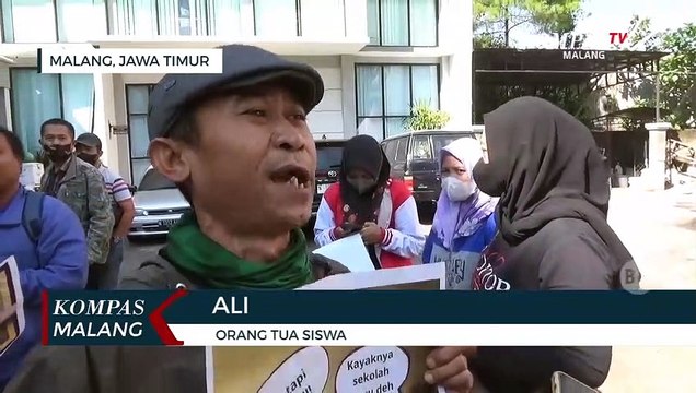 Anak Tidak Mendapat Sekolah, Orang Tua Demo Kantor Dinas Pendidikan