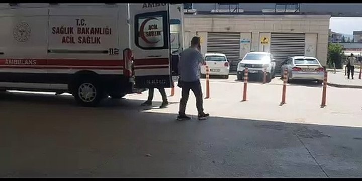 İnegöl’de talihsiz genç arıların saldırısına uğradı