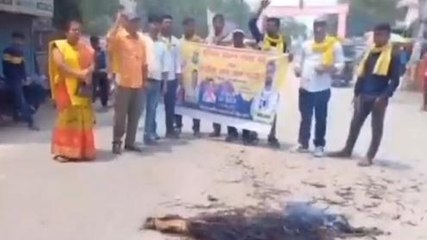 बड़ी खबर: मनीष के समर्थन में जन जन पार्टी के कार्यकर्ता, तमिलनाडु CM फूंका पुतला