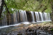 Las cascadas que parecen sacada de un cuento por las que puedes hacer senderismo o picnic y que están a una hora de Madrid