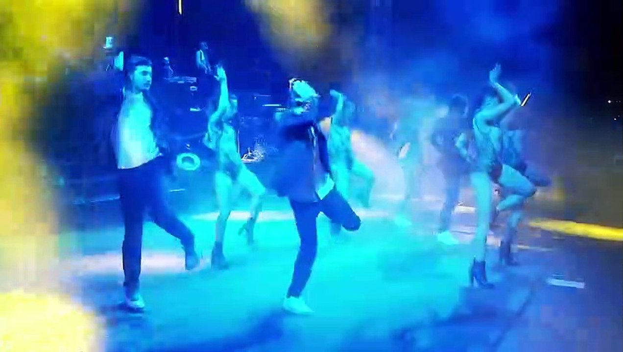 Emrah Karaduman feat. Murat Dalkılıç - Kırk Yılda Bir Gibisin