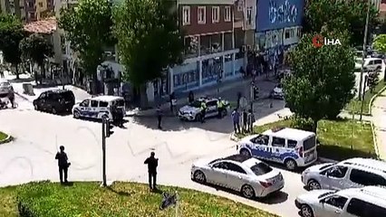 Tatbikatı gerçek sanan vatandaşlar hırsız kılığındaki polisi yakalamaya çalıştılar