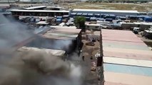 4 فرق إطفاء سيطرت على حريق مخزن في منطقة أمغرة