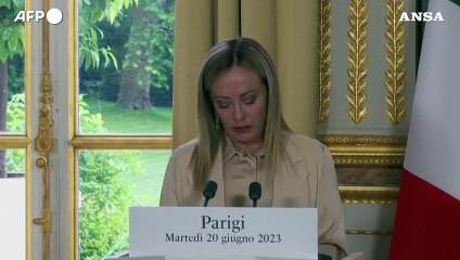 Il disgelo tra Meloni e Macron, "ora collaboriamo"