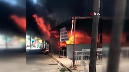 Fethiye'de oyuncak dükkanı küle döndü