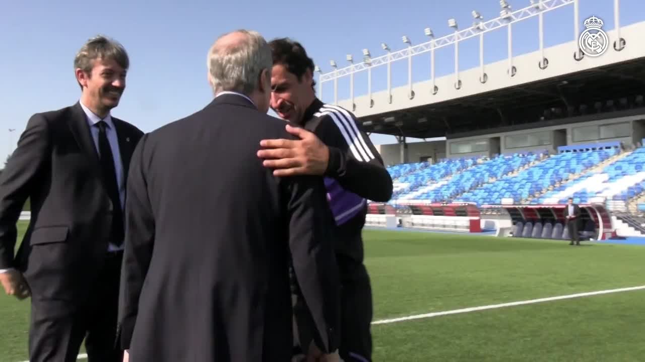 FLORENTINO PÉREZ visita al REAL MADRID CASTILLA antes de la FINAL del PLAYOFF de ASCENSO | AS