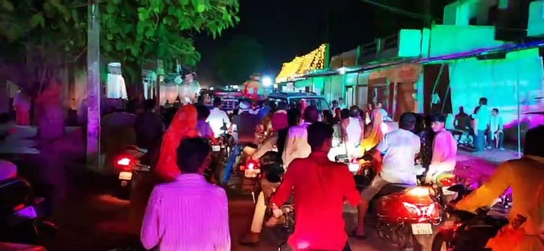 शहर के प्रमुख सड़कों के साथ-साथ अन्य सड़कों पर भी लगने लगा जाम