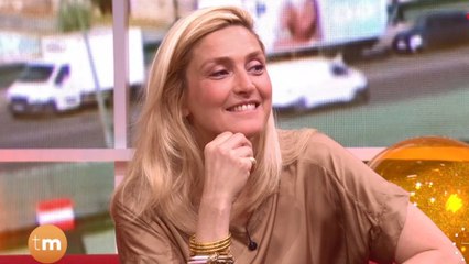 Julie Gayet au bord des larmes cette surprenante archive qui l’a bouleversée