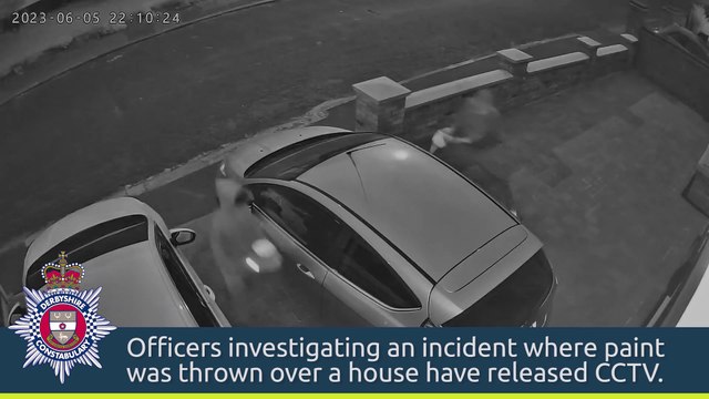 Derbyshire police hunt yobs who thow paint over house