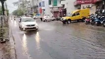 बारिश से जलमग्न हुई सडक़ें