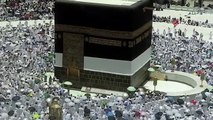 Hacı adayları bayram öncesi son cuma namazını Kabe'de kıldı