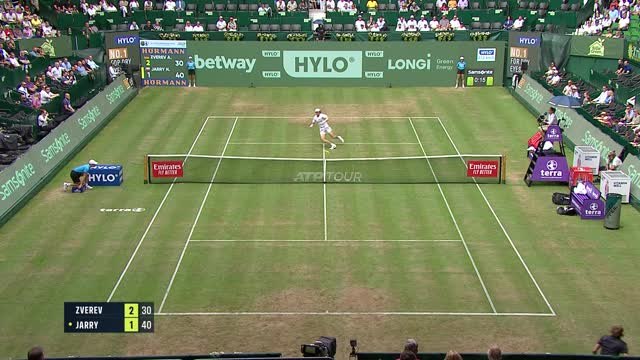 CLEAN: Zverev into Halle Open semis without dropping a set