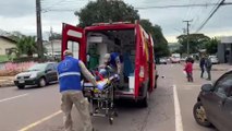 Ciclista tem lesão grave na cabeça após se envolver em acidente na Rua Jacarezinho