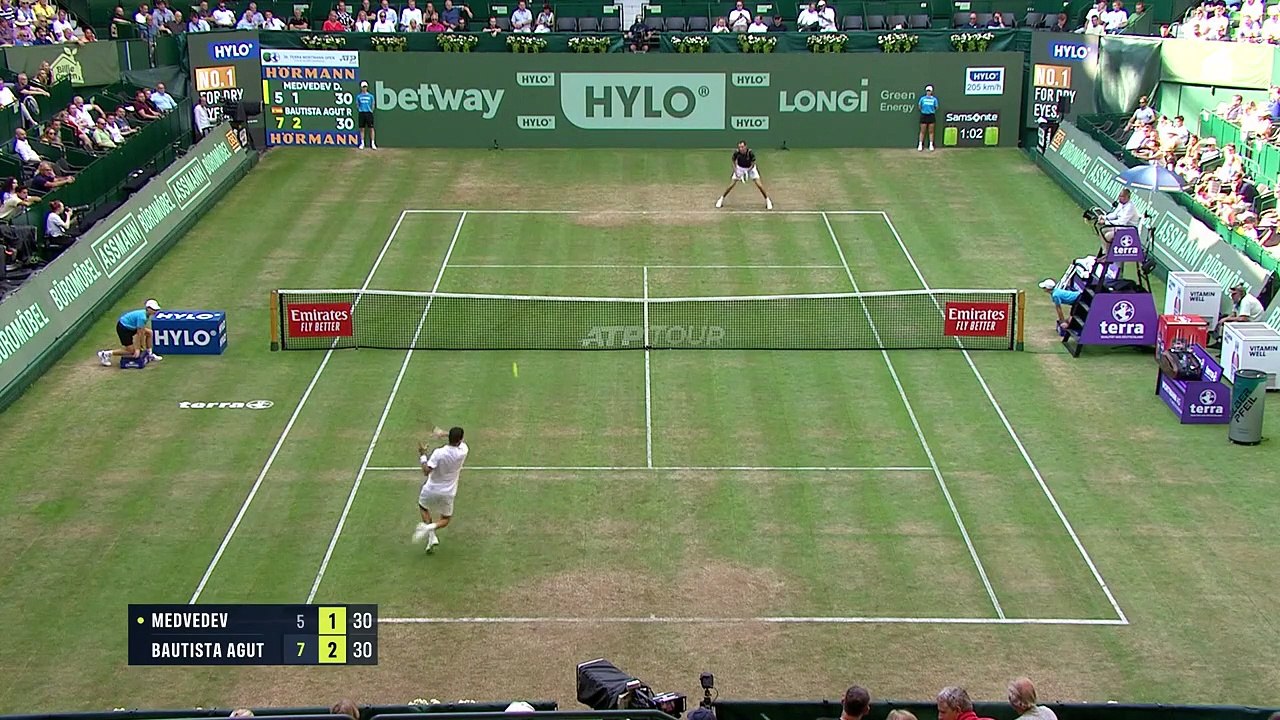 Bautista Agut takes out top seed Medvedev to re...