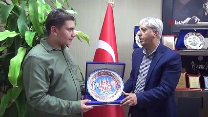 Le gagnant de LGS Turquie a présenté son succès à ses amis de 8e année qui ont perdu la vie dans le tremblement de terre