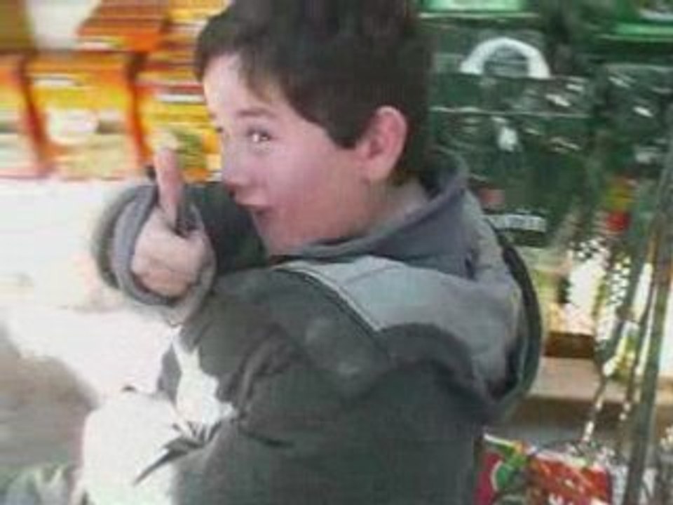 Course de cadits dans le magasin