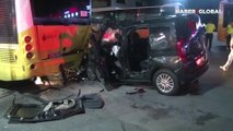 Bağcılar'da kontrolden çıkan otomobil İETT otobüsüne çarptı: 4'ü ağır, 6 yaralı 