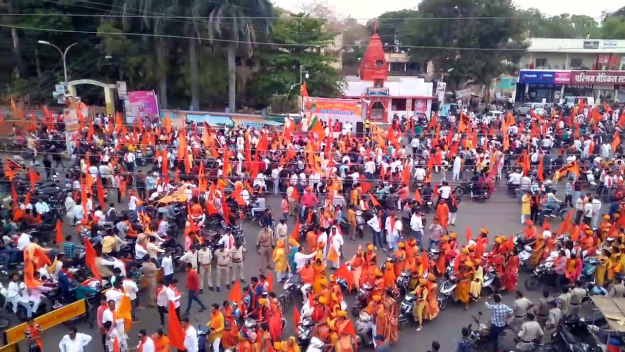जगन्नाथ की रथयात्रा में रथ खींचने से लेकर दर्शन को उमड़ी भक्तों की भीड़