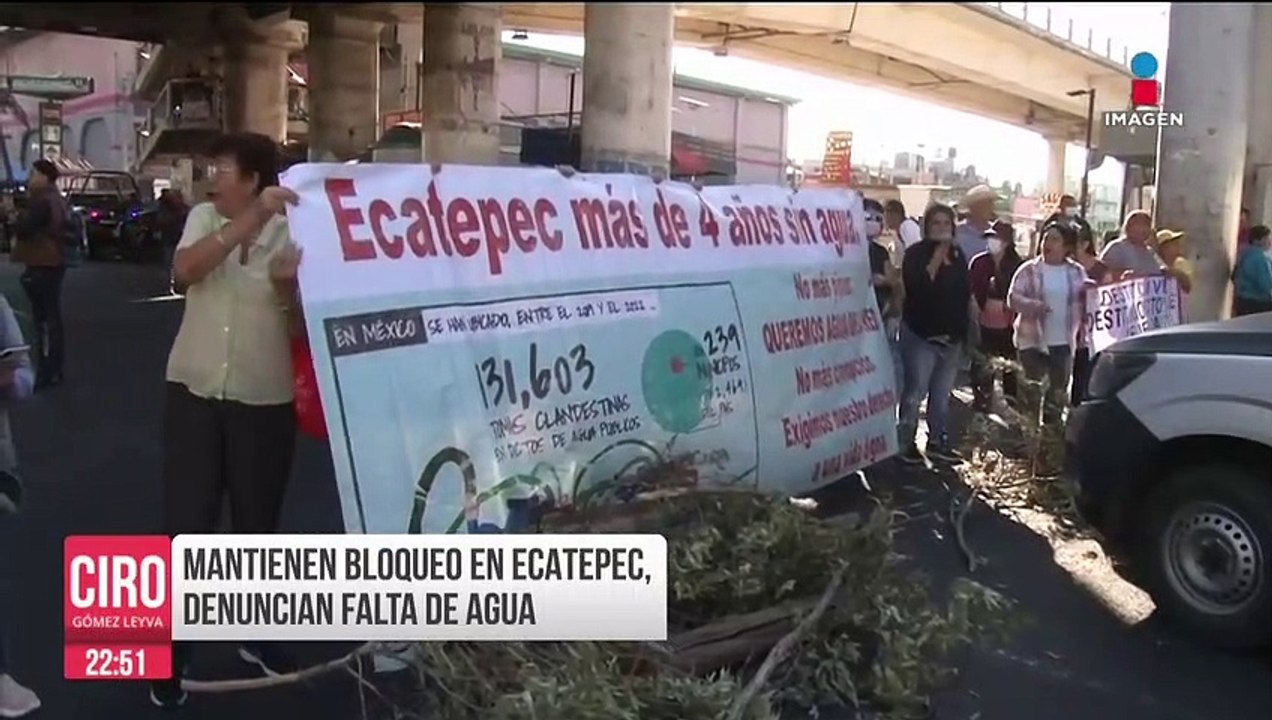 Bloqueo en avenida Central cumple 15 horas; vecinos denuncian falta de agua
