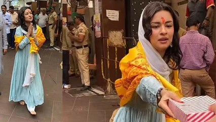 Avneet Kaur Siddhivinayak Temple Darshan Video, Bollywood Debut Film Tiku Weds Sheru के लिए..
