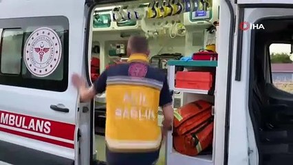 Trafik ışıklarında iki araç çarpıştı: 2 yaralı