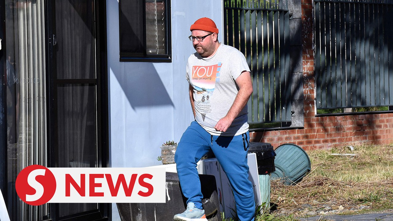 Australia imposes sanctions on three men over downing of Flight MH17