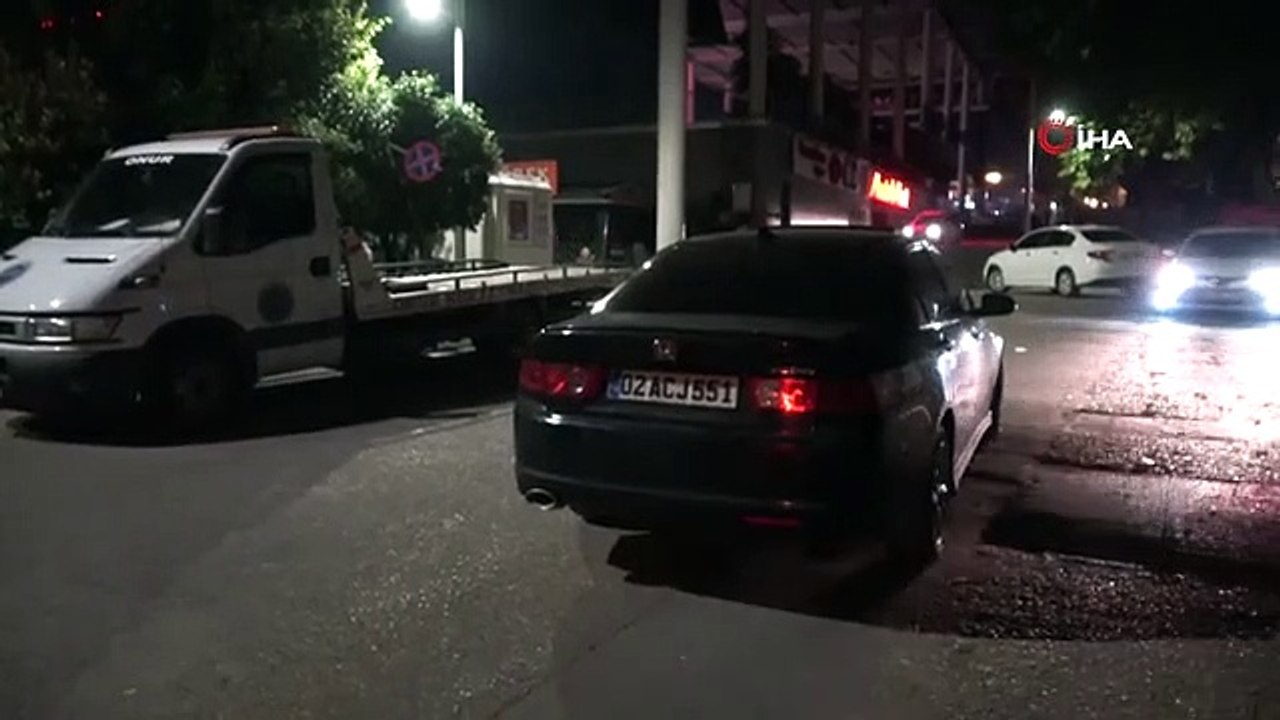 Attrapé par l'attention de la police alors qu'il voyageait dans une voiture volée