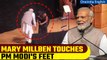 US singer Mary Millben touches the feet of PM Modi, sings the Indian national anthem | Oneindia News
