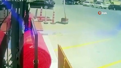 El frenini çekmeyi unuttu, kazaya neden oldu... O anlar kamerada