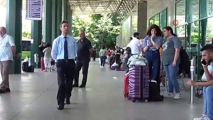 La densité des vacances a commencé à la gare routière