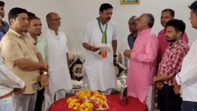 खिलाफत: पटवारी संघ ने सरकार के खिलाफ खोला मोर्चा,सौंपा ज्ञापन, जाने माजरा
