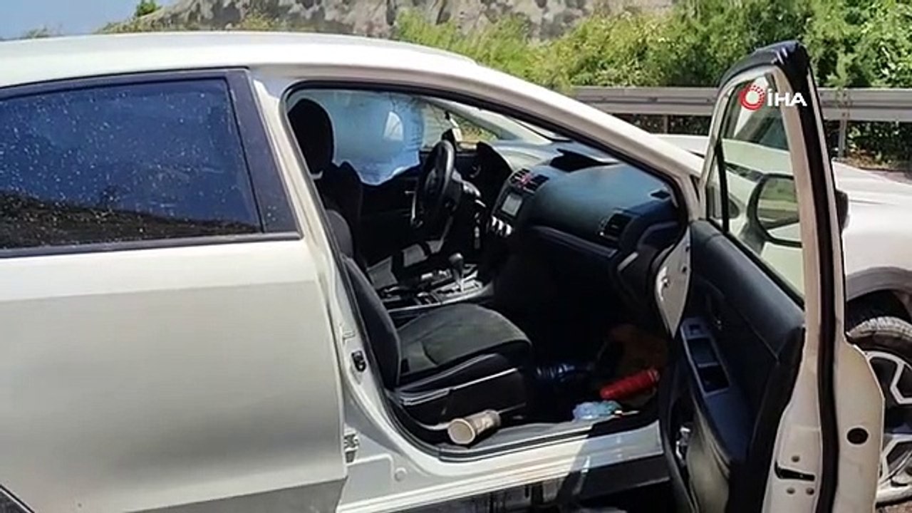 Otoyoldaki feci kaza araç kamerasına böyle yansıdı
