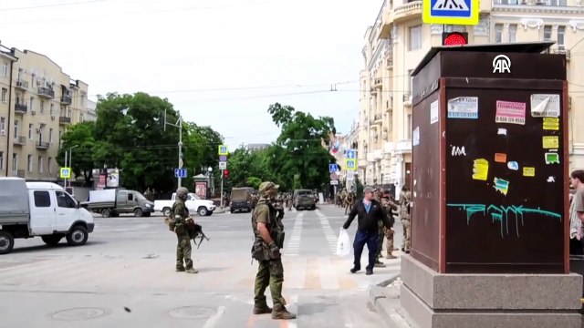 Dernière minute! Poutine signe une loi autorisant 30 jours de détention pour violation de la loi martiale