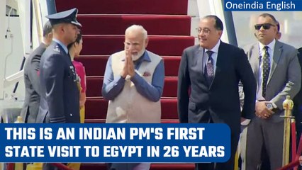 Tải video: PM Modi lands in Cairo on first State visit; Egypt PM receives him at airport | Oneindia News