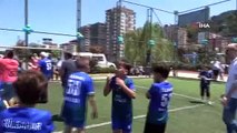 Des chefs de quartier ont entraîné un tournoi de football pour enfants