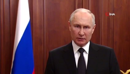 Poutine a signé la loi sur la conscription des condamnés en vertu du contrat