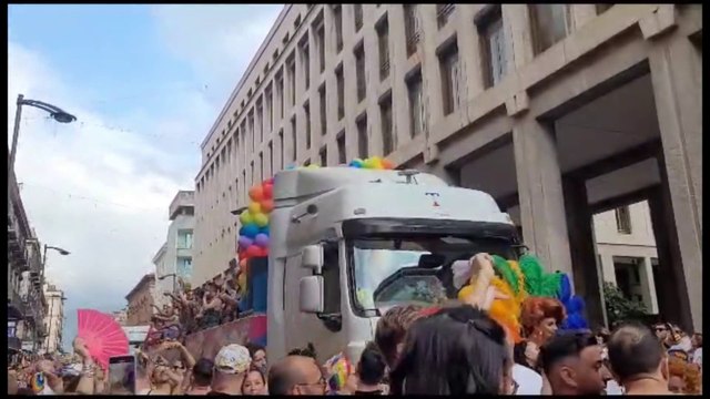 Il Pride colora le strade di Palermo, le immagini