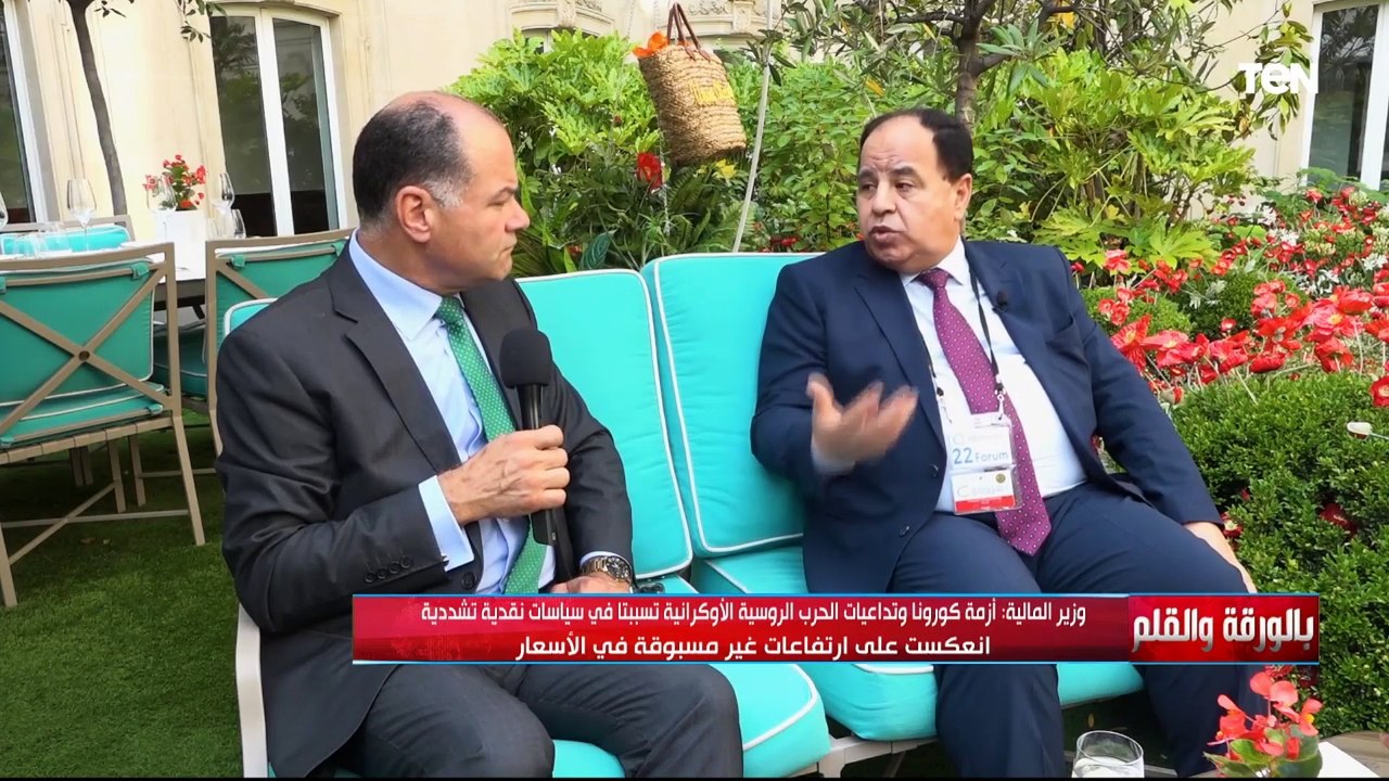 بالورقة والقلم مع الإعلامي نشأت الديهي لقاء خاص...