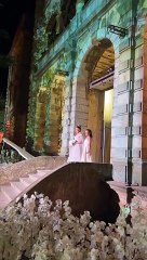 غنى غندور تدخل حفل زفافها برفقة ابنتيها