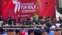Meriahkan Acara, Kapolri Listyo Sumbang Lagu di Acara Fun Walk