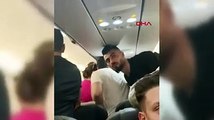 Uçağa son anda girmeye çalışan yolcu olay çıkardı