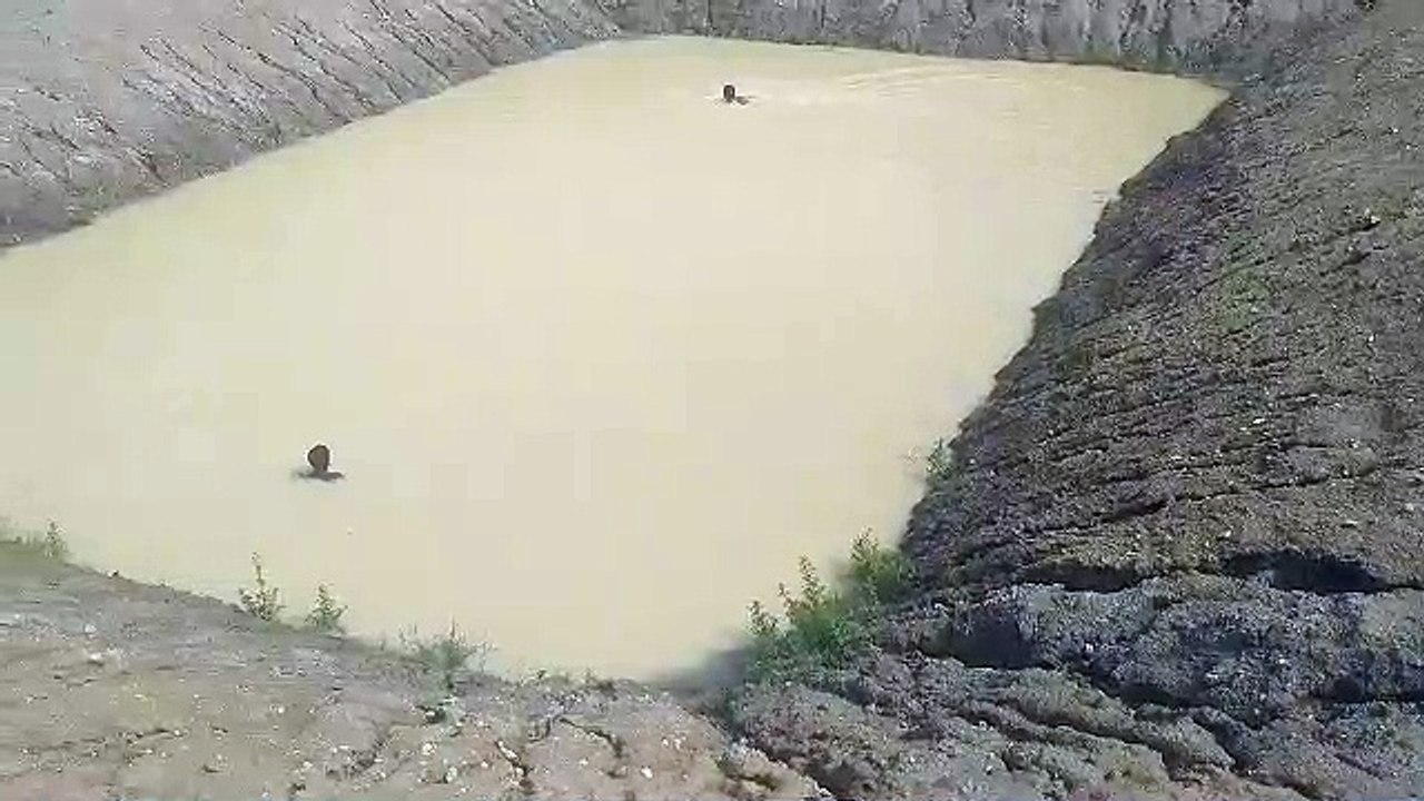दोस्तों के साथ तालाब में नहाने गया 9 वर्षीय बाल...