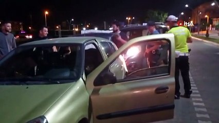 Edremit polisi 'Bayram Huzuru' operasyonunda didik didik aradı