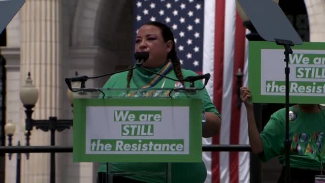 Miles de personas se manifiestan en EEUU por el retroceso de los derechos de las mujeres en el país