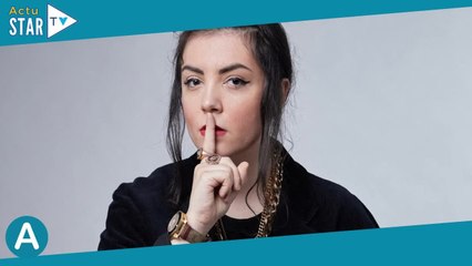 Hoshi embrasse sa compagne Gia pour la pride à Paris : "L'amour est toujours plus fort que la haine"