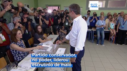 Conservadores gregos esperam conquistar hoje maioria