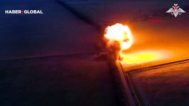 Rusya, Ukrayna ordusuna ait cephaneliği böyle vurdu