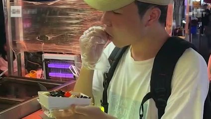 Çinlilerin yeni modası pes dedirtti! Tavada taş kızartıp yemeye başladılar